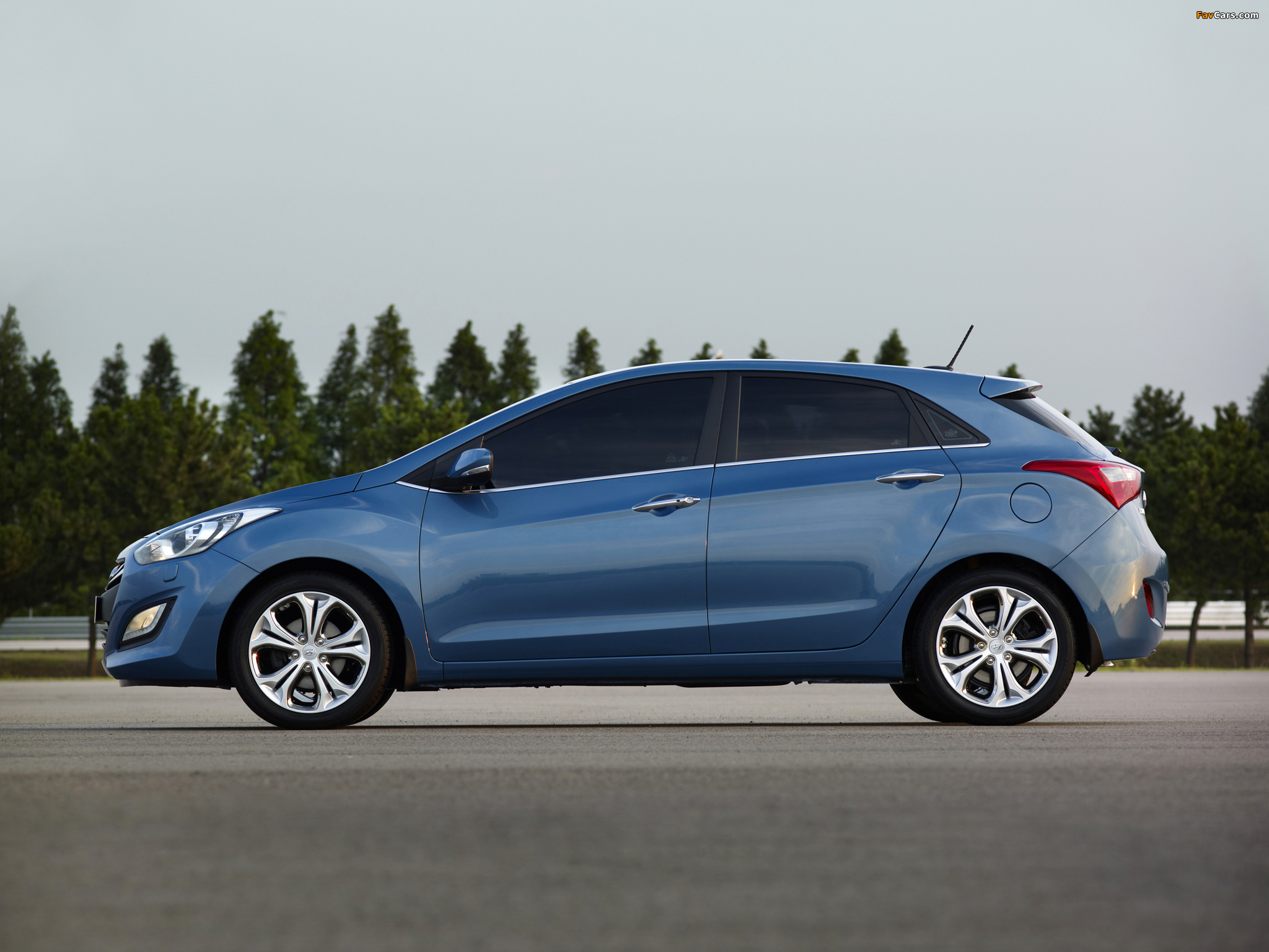 Pictures of Hyundai i30 5-door (GD) 2012 (2048 x 1536)