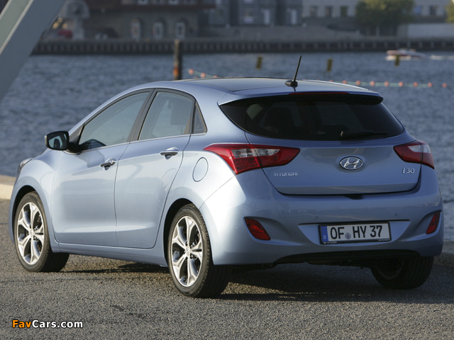 Pictures of Hyundai i30 5-door (GD) 2012 (640 x 480)