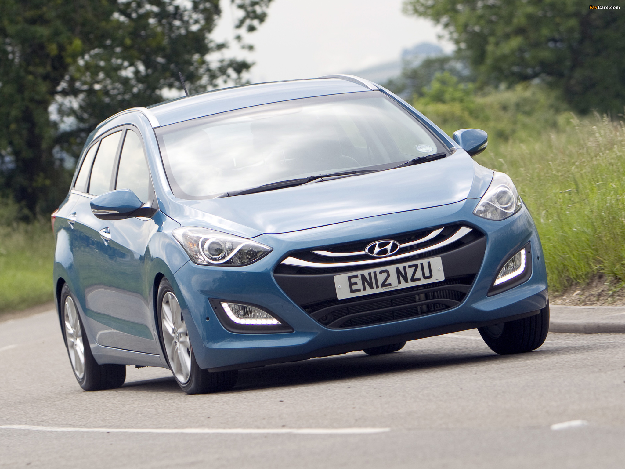 Pictures of Hyundai i30 Wagon UK-spec (GD) 2012 (2048 x 1536)