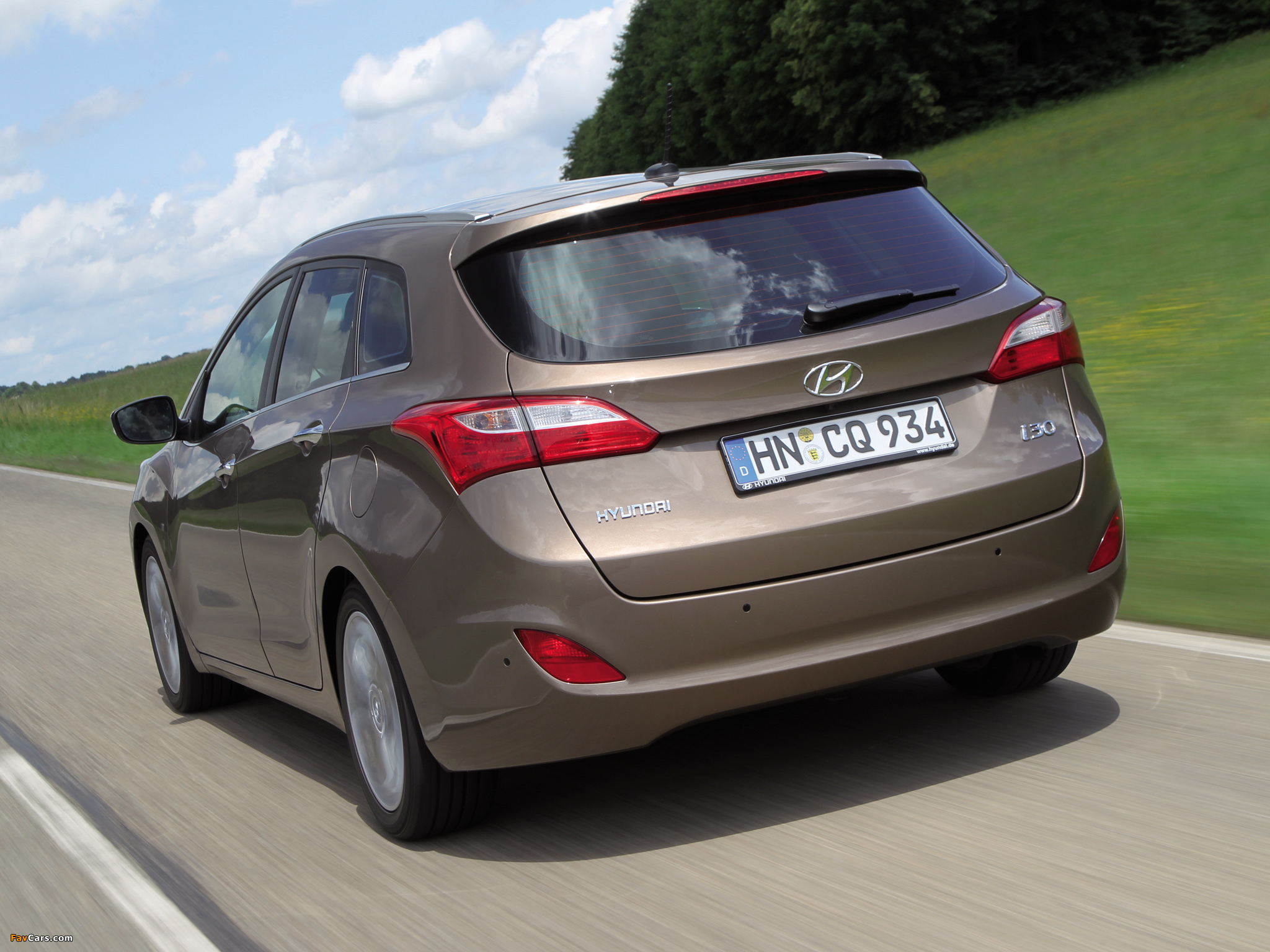 Pictures of Hyundai i30 Wagon (GD) 2012 (2048 x 1536)