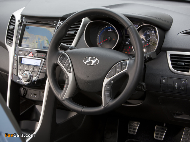 Pictures of Hyundai i30 3-door UK-spec (GD) 2013 (640 x 480)