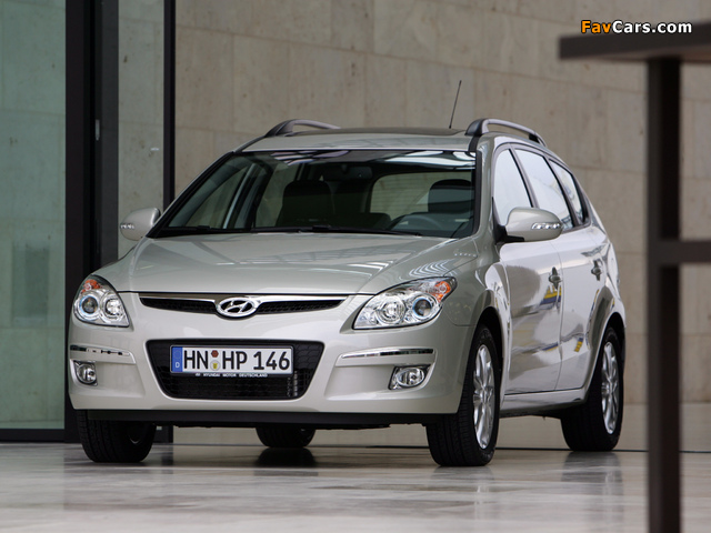 Hyundai i30 CW (FD) 2008–10 wallpapers (640 x 480)