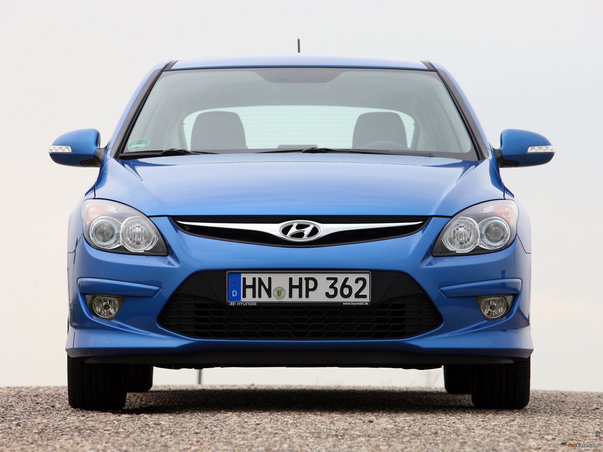 Hyundai i30 Blue Drive (FD) 2010 wallpapers (2048 x 1536)