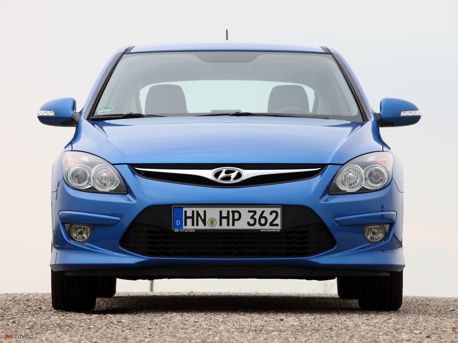 Hyundai i30 Blue Drive (FD) 2010 wallpapers (1600 x 1200)