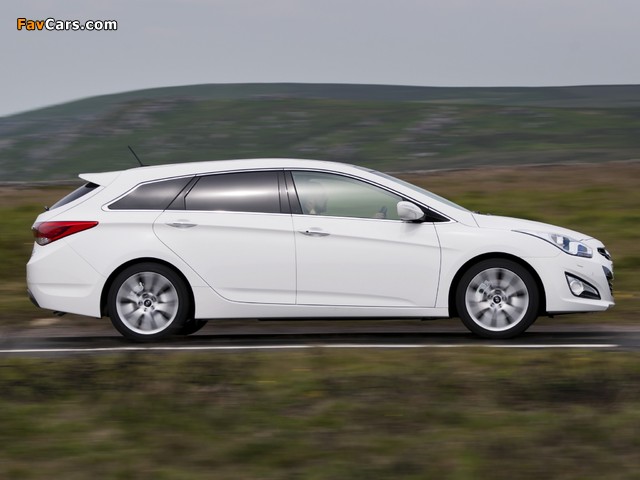 Hyundai i40 Wagon UK-spec 2011 photos (640 x 480)