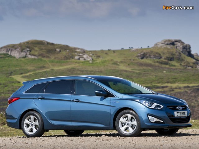 Hyundai i40 Wagon Blue Drive UK-spec 2011 pictures (640 x 480)