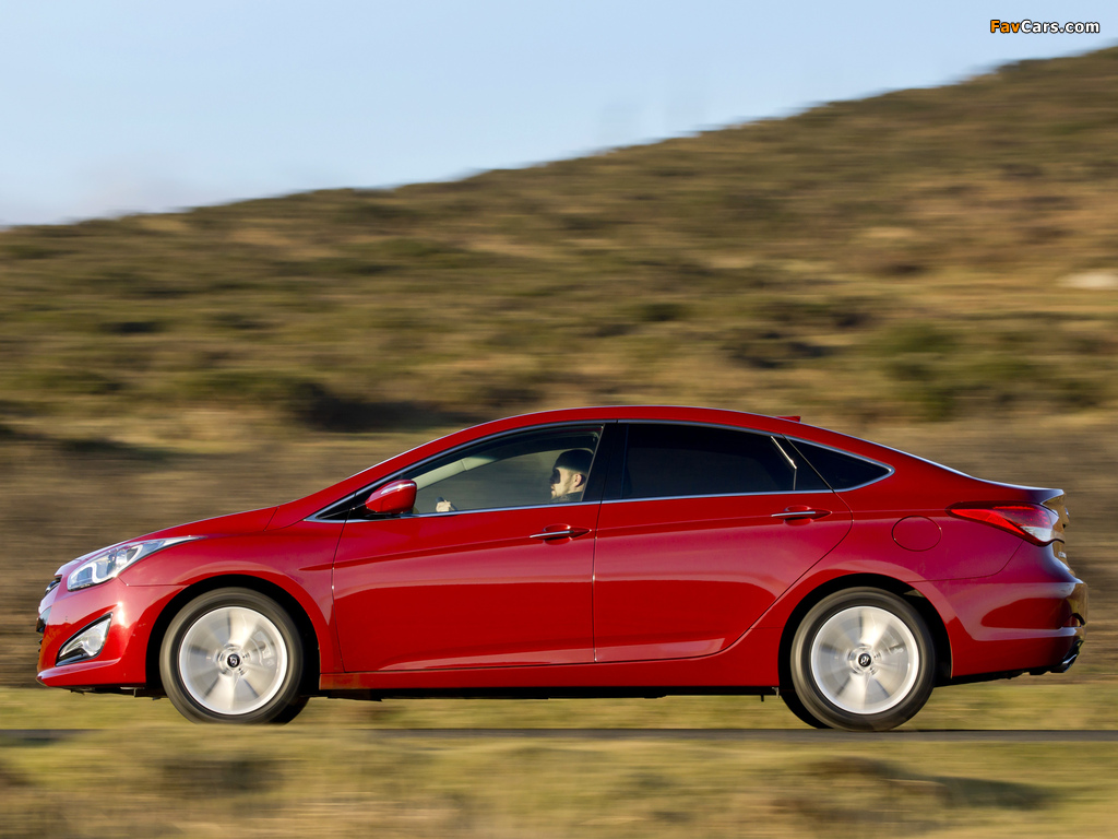 Hyundai i40 Sedan UK-spec 2012 photos (1024 x 768)