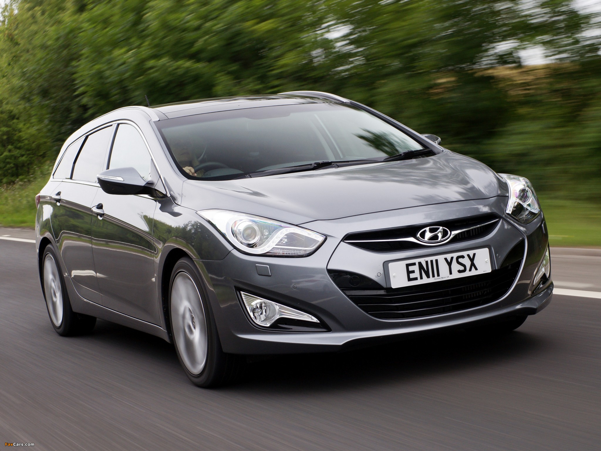 Images of Hyundai i40 Wagon UK-spec 2011 (2048 x 1536)