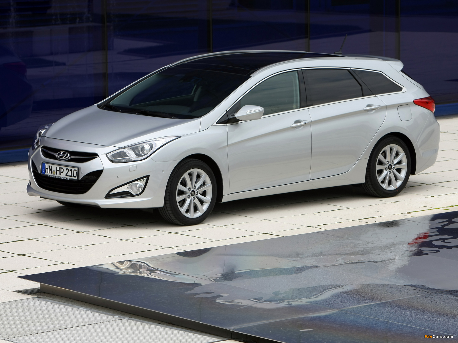 Images of Hyundai i40 Wagon 2011 (1600 x 1200)