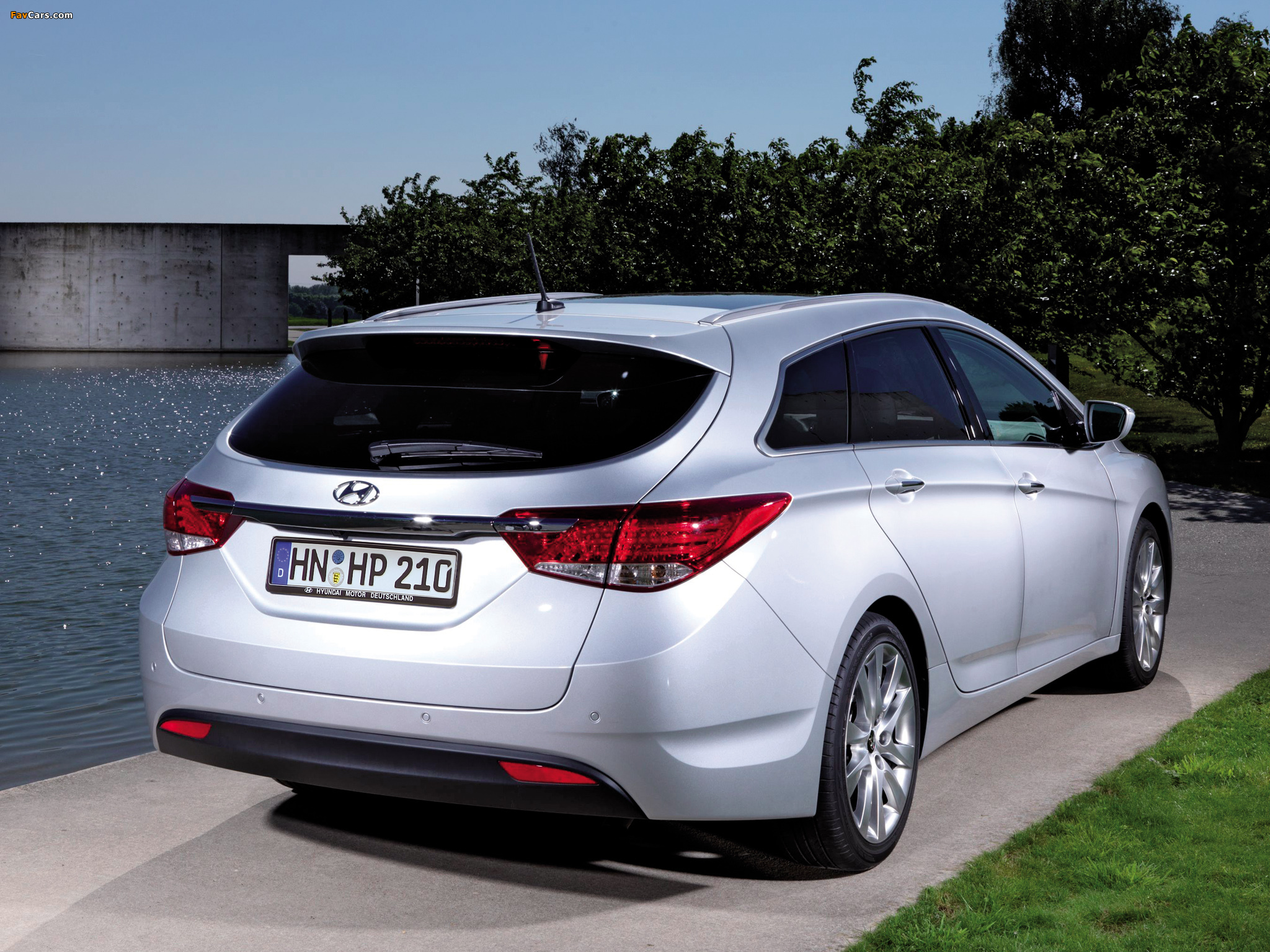Pictures of Hyundai i40 Wagon 2011 (2048 x 1536)