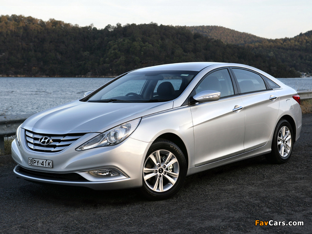 Pictures of Hyundai i45 (YF) 2010 (640 x 480)