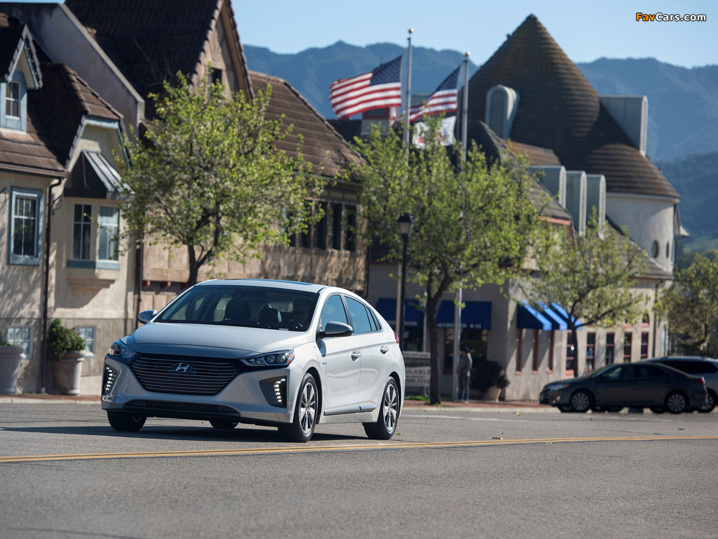 Hyundai IONIQ plug-in hybrid North America 2017 images (1024 x 768)