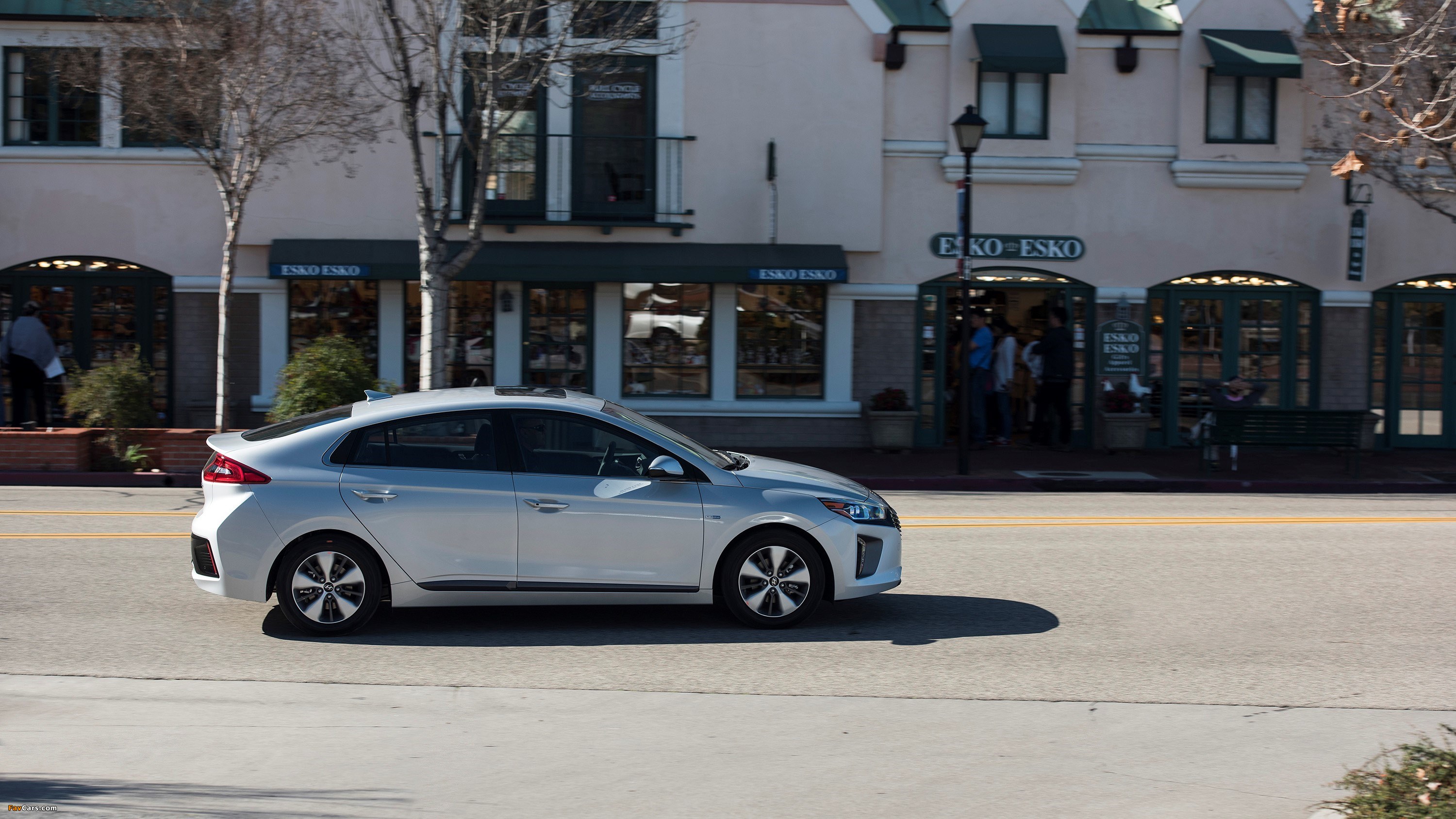 Images of Hyundai IONIQ plug-in hybrid North America 2017 (3000 x 1688)