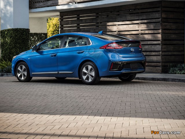 Images of Hyundai IONIQ electric North America 2017 (640 x 480)