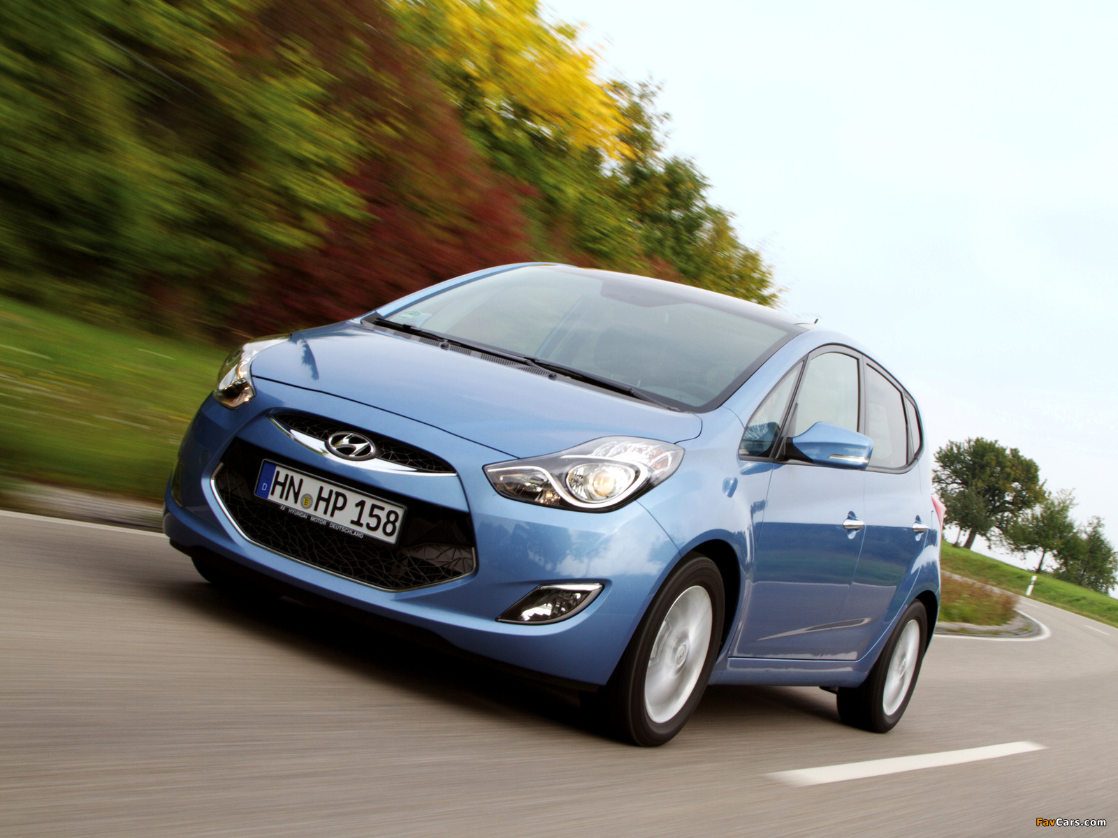 Hyundai ix20 2010 wallpapers (1600 x 1200)