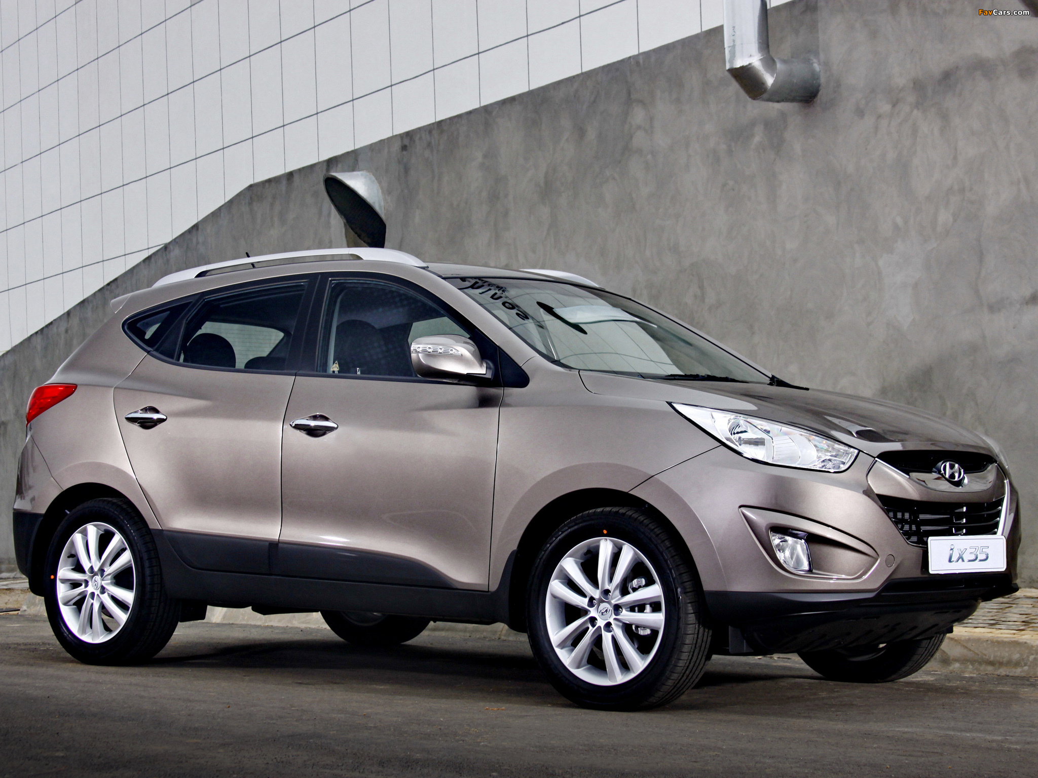 Hyundai ix35 ZA-spec 2010 images (2048 x 1536)