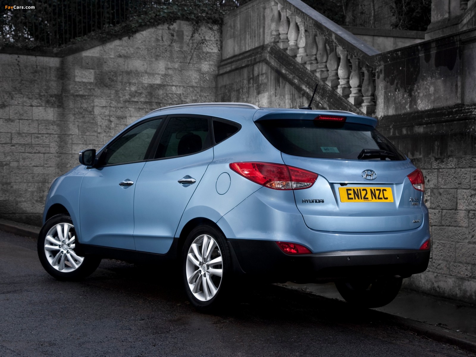 Hyundai ix35 UK-spec 2010 photos (1600 x 1200)