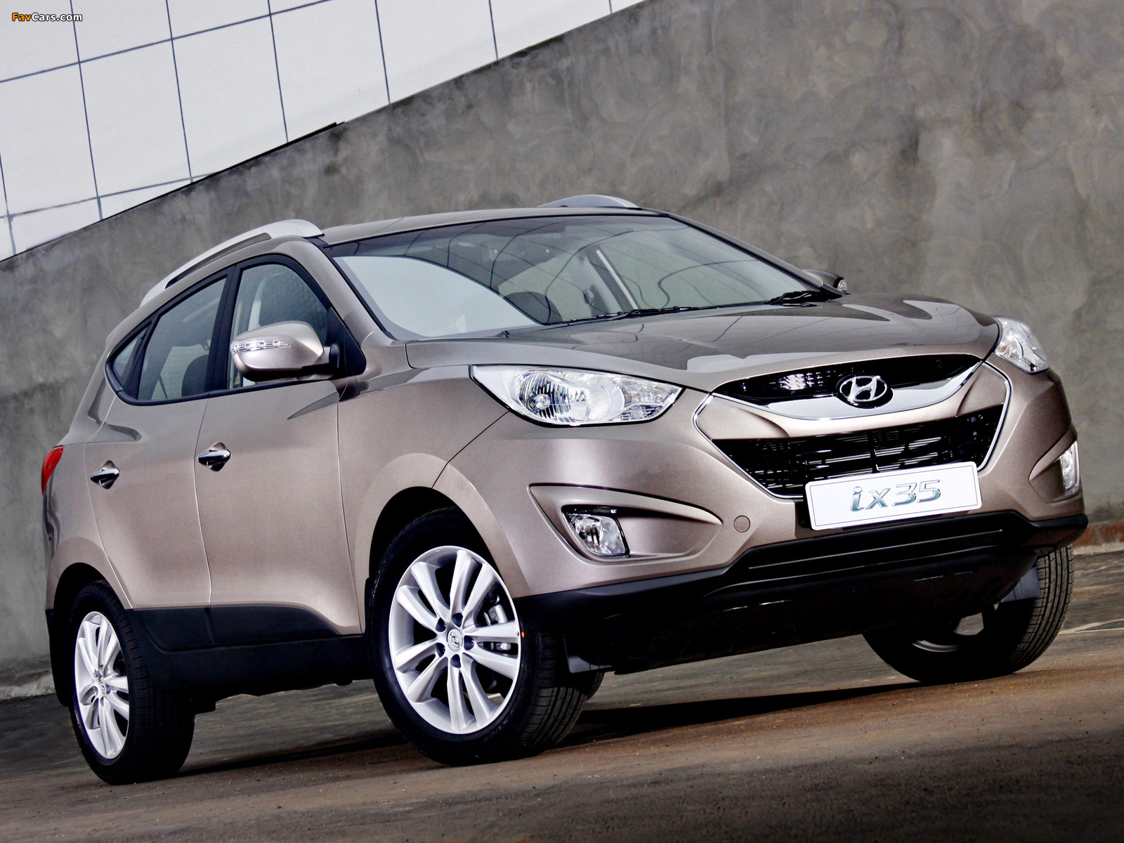 Hyundai ix35 ZA-spec 2010 pictures (1600 x 1200)