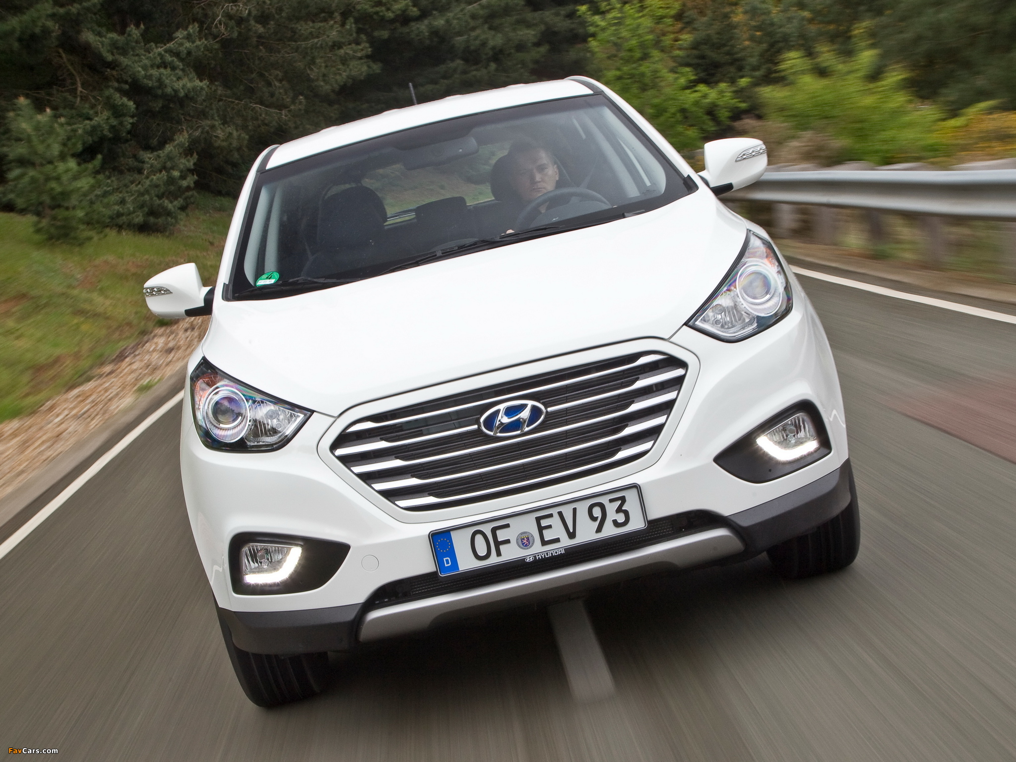 Hyundai ix35 Fuel Cell 2012 photos (2048 x 1536)