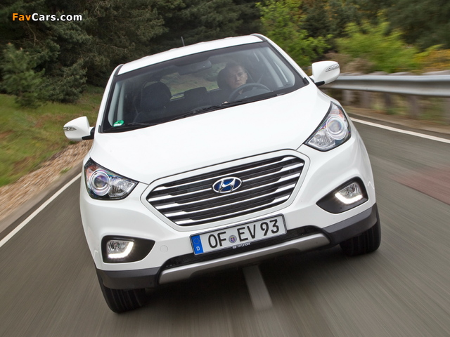 Hyundai ix35 Fuel Cell 2012 photos (640 x 480)