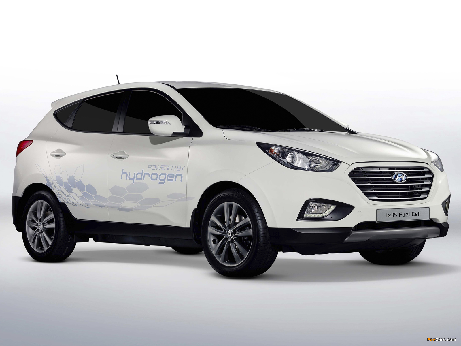 Hyundai ix35 Fuel Cell 2012 pictures (1600 x 1200)
