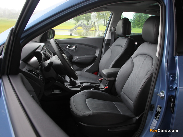 Hyundai ix35 2013 photos (640 x 480)