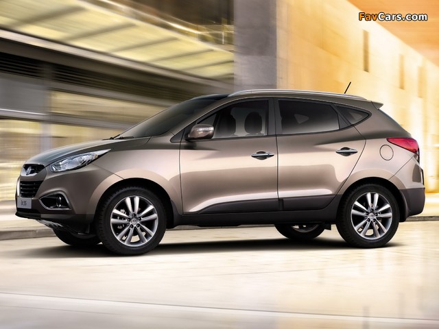 Images of Hyundai ix35 2010 (640 x 480)