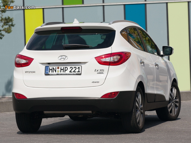 Images of Hyundai ix35 2013 (640 x 480)