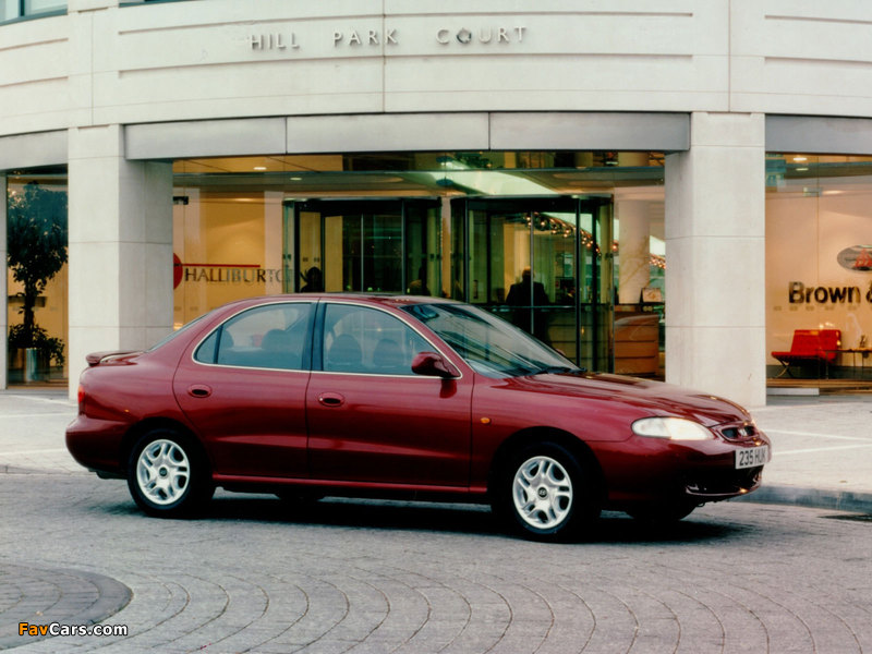 Hyundai Lantra UK-spec (J2) 1995–98 images (800 x 600)