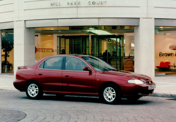 Hyundai Lantra UK-spec (J2) 1995–98 images