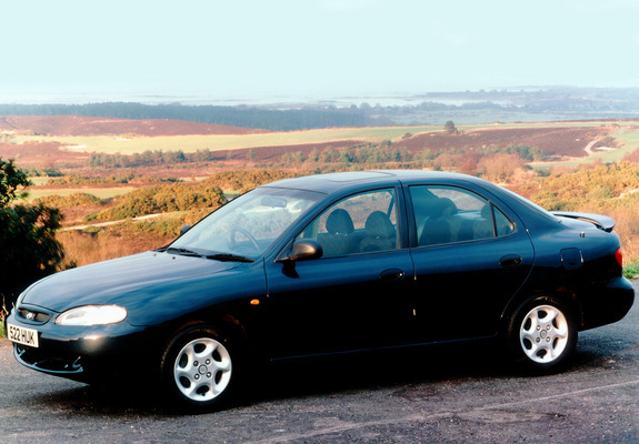 Images of Hyundai Lantra UK-spec (J2) 1995–98