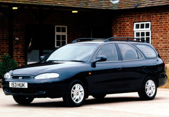 Images of Hyundai Lantra Estate UK-spec (J2) 1996–98