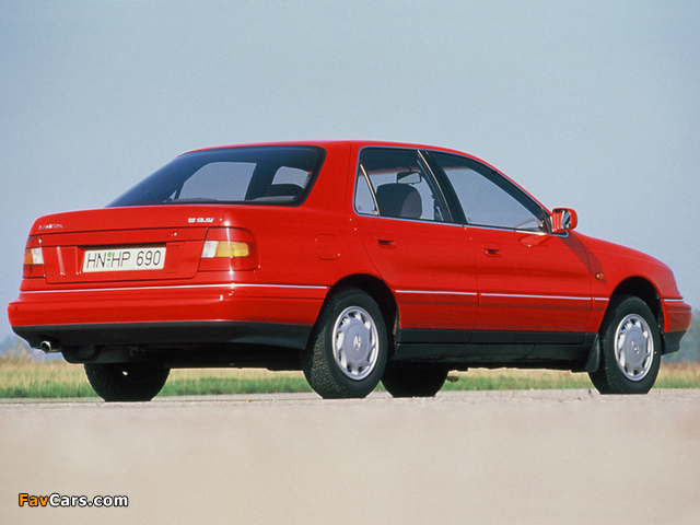 Pictures of Hyundai Lantra (J1) 1990–93 (640 x 480)