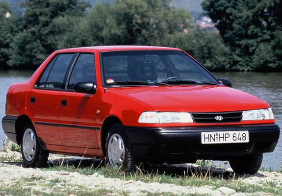 Hyundai Pony Sedan (X2) 1990–94 photos