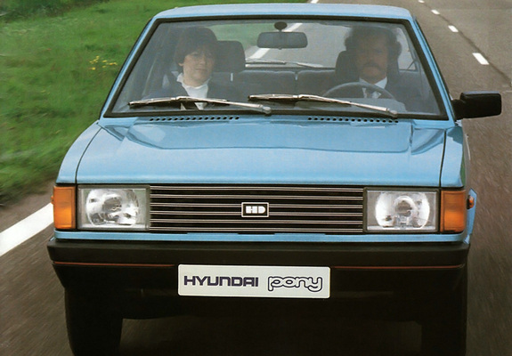 Photos of Hyundai Pony Hatchback 1982–90