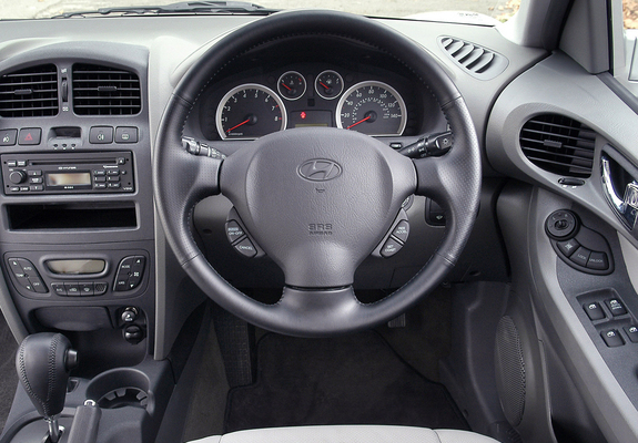 Photos of Hyundai Santa Fe UK-spec (SM) 2004–05