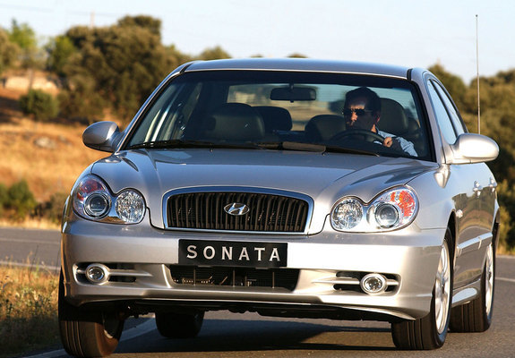 Hyundai Sonata (EF) 2001–04 images