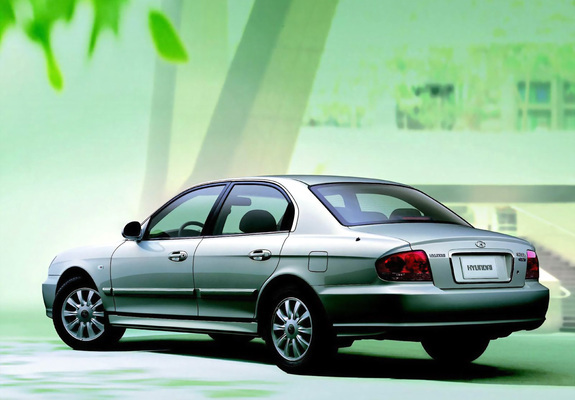 Hyundai Sonata (EF) 2001–04 photos