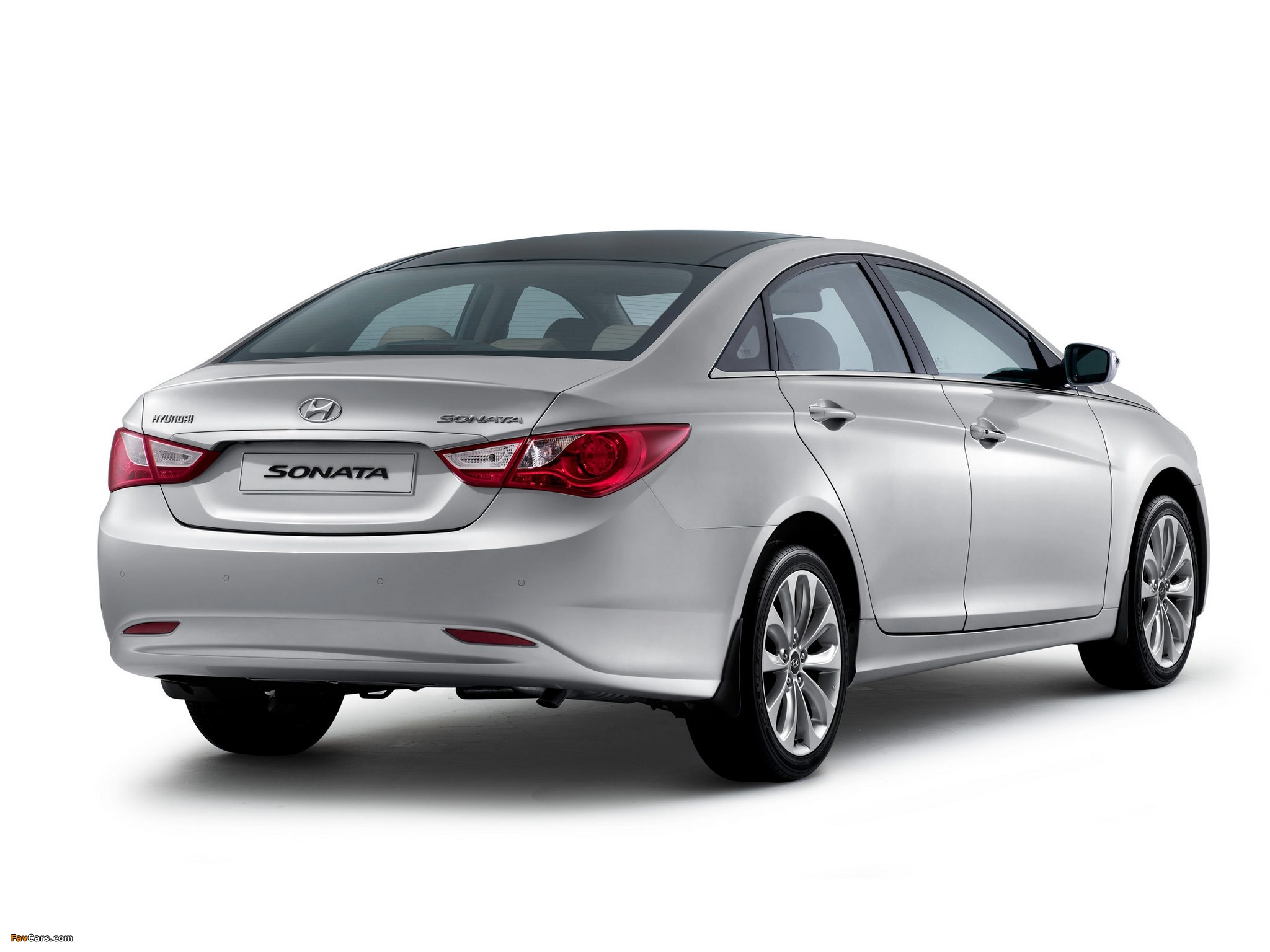 Hyundai Sonata (YF) 2009 pictures (2048 x 1536)