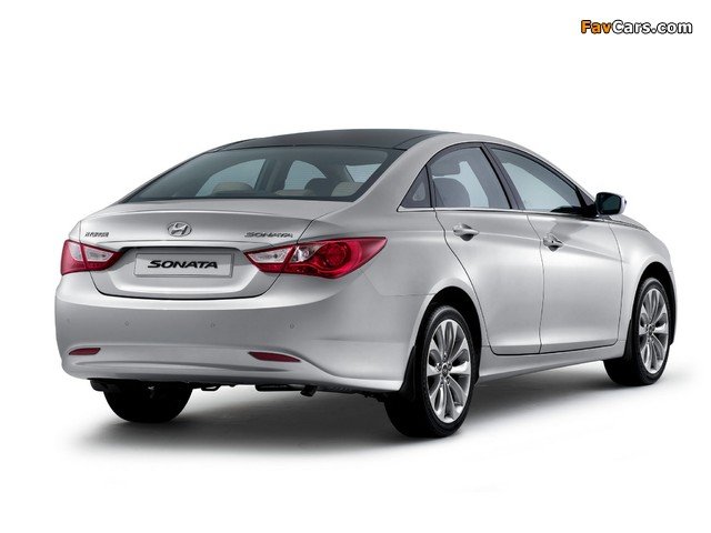 Hyundai Sonata (YF) 2009 pictures (640 x 480)