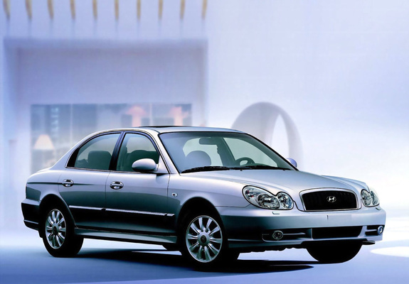 Images of Hyundai Sonata US-spec (EF) 2001–04
