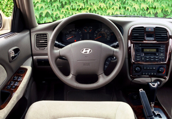 Photos of Hyundai Sonata US-spec (EF) 2001–04