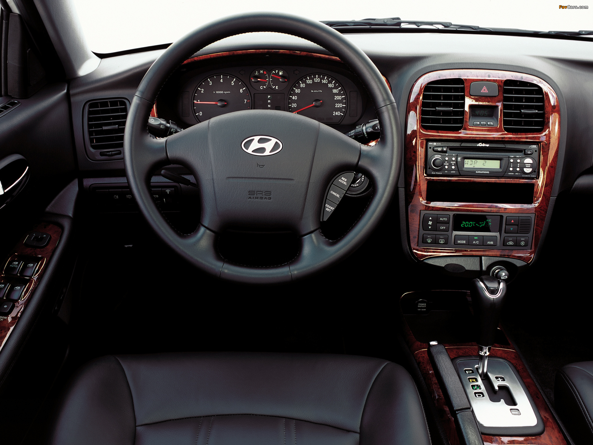 Photos of Hyundai Sonata (EF) 2001–04 (2048 x 1536)