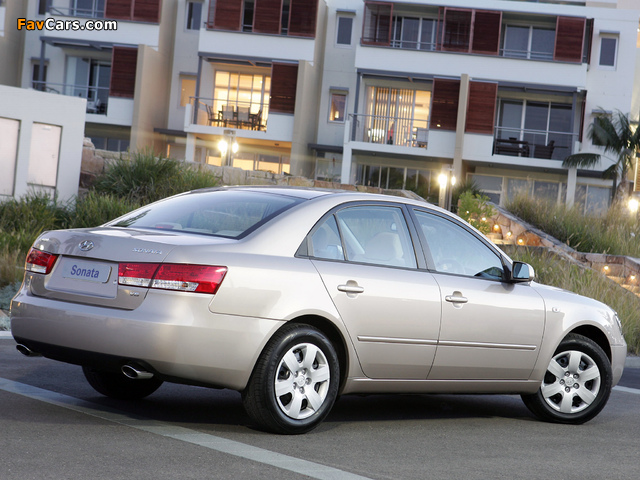 Photos of Hyundai Sonata AU-spec (NF) 2005–07 (640 x 480)