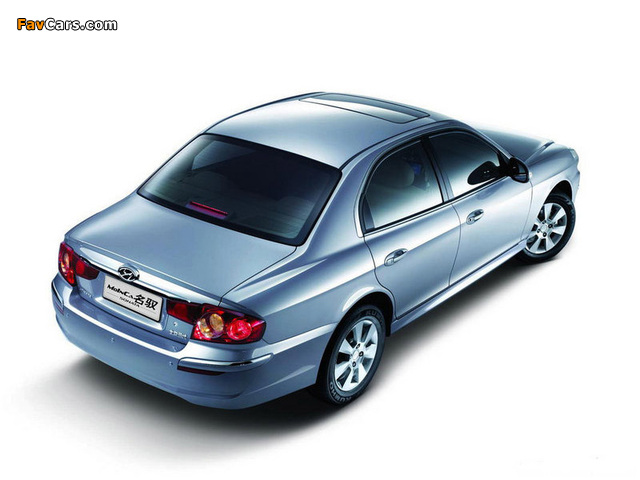 Photos of Hyundai Sonata MoInca (EF) 2009 (640 x 480)