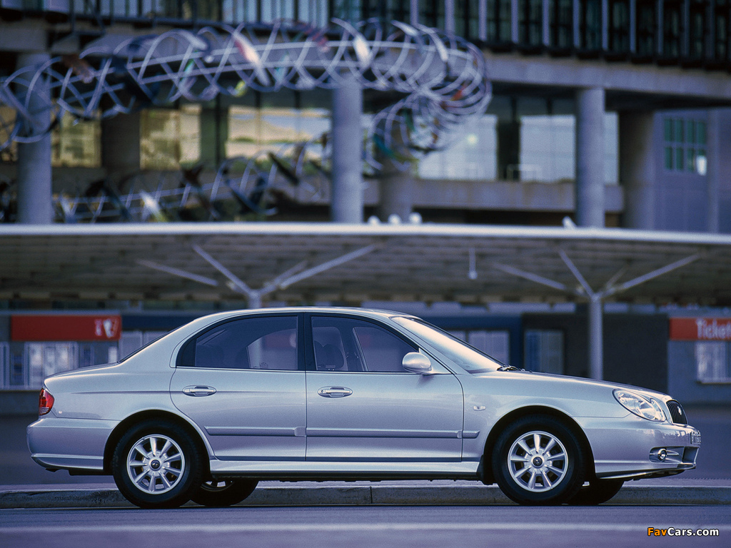 Pictures of Hyundai Sonata AU-spec (EF) 2002–05 (1024 x 768)