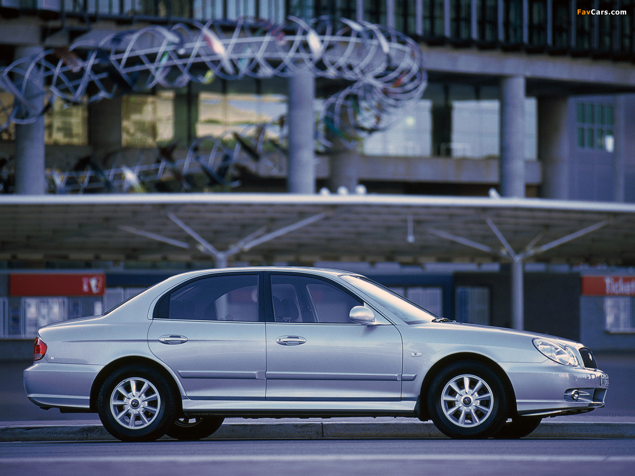 Pictures of Hyundai Sonata AU-spec (EF) 2002–05 (1280 x 960)