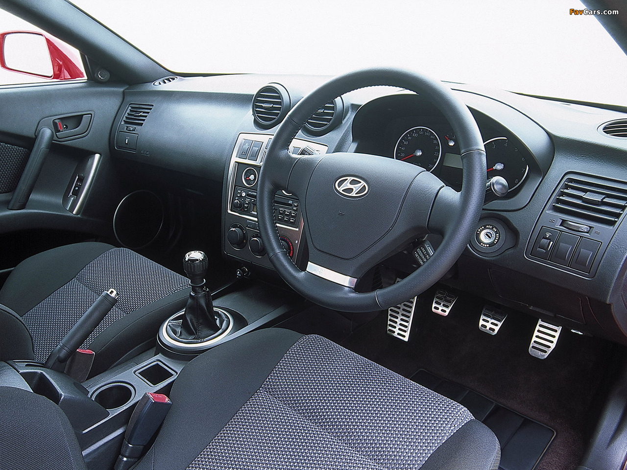 Pictures of Hyundai Tiburon AU-spec (GK) 2003–05 (1280 x 960)