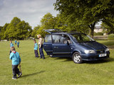 Images of Hyundai Trajet UK-spec 2004–08