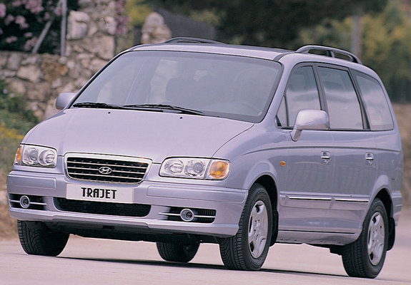 Pictures of Hyundai Trajet 1999–2004